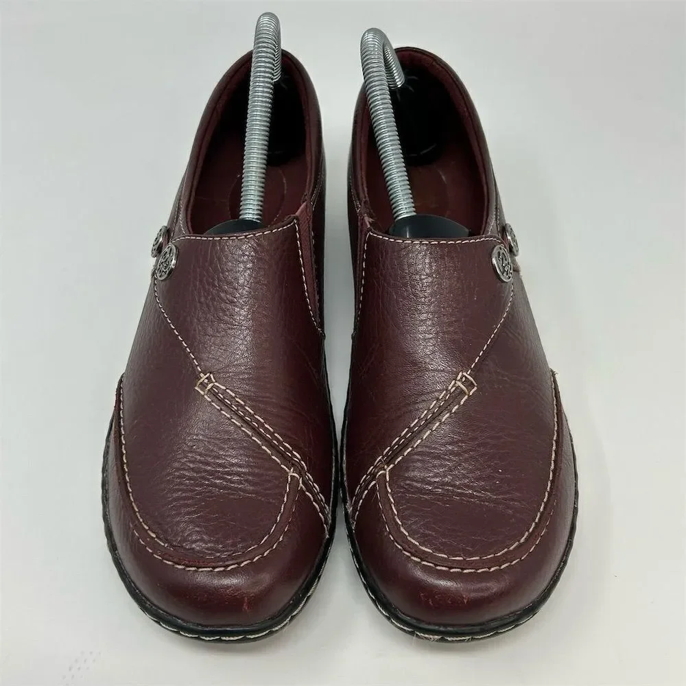 Clarks Women's Rich Burgundy Red Leather Loafers Size 9.5 Narrow Casual Flats